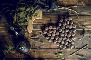 Walnut Wood Properties: Grain, Color, and Durability Explained